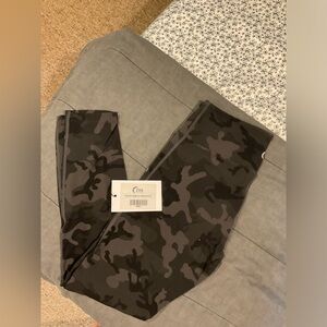 Zyia Leggings